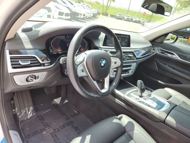 2021 BMW 7 Series 740i